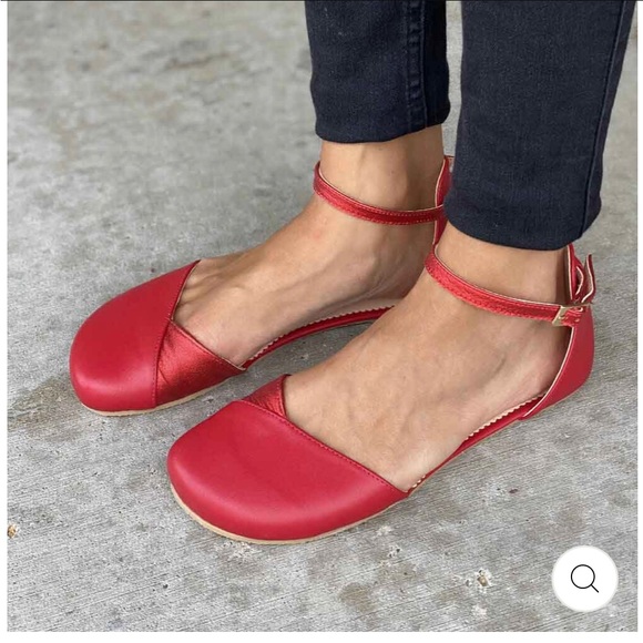 shapen Shoes - NEE Size 41 (EU)/ US 10 W Red Shapen Poppy is a truly dressy barefoot flat…